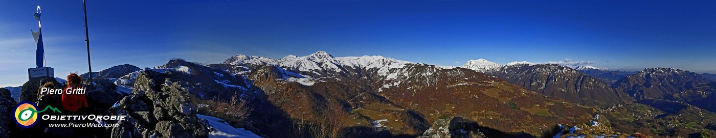 54 Panoramica dal Corno Zuccone sulle Pealpi Orobie.jpg